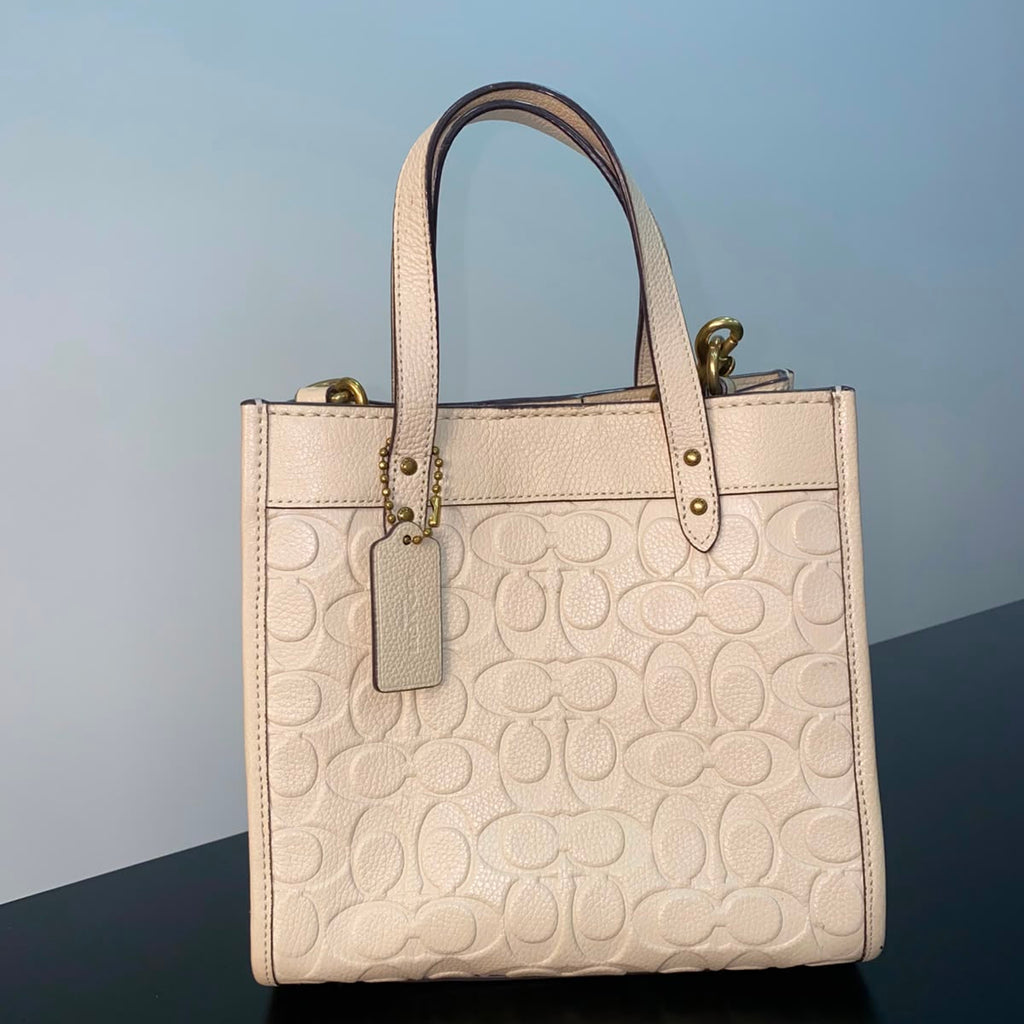 Field Tote 22 In Signature Leather