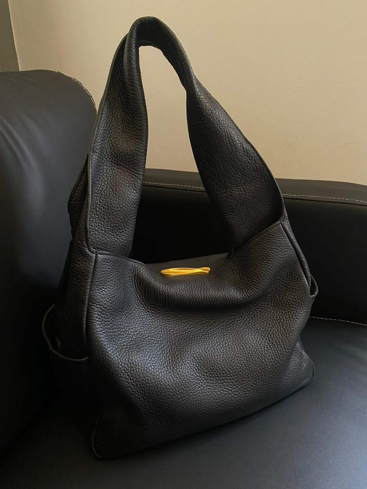 DONNA KARAN Amagansett Shoulder Bag
