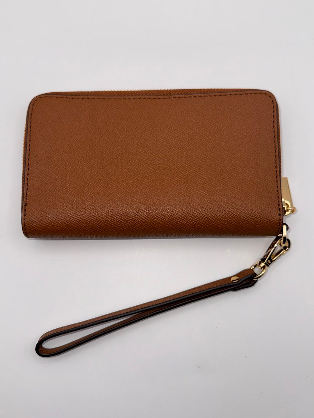 MK Jet Set Large Flat Multifunction Phone Case